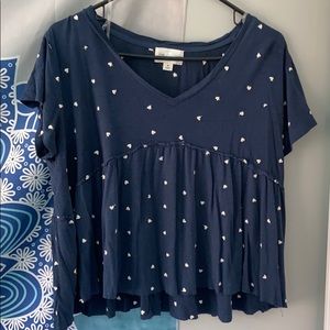 navy blue flowy top w small white hearts